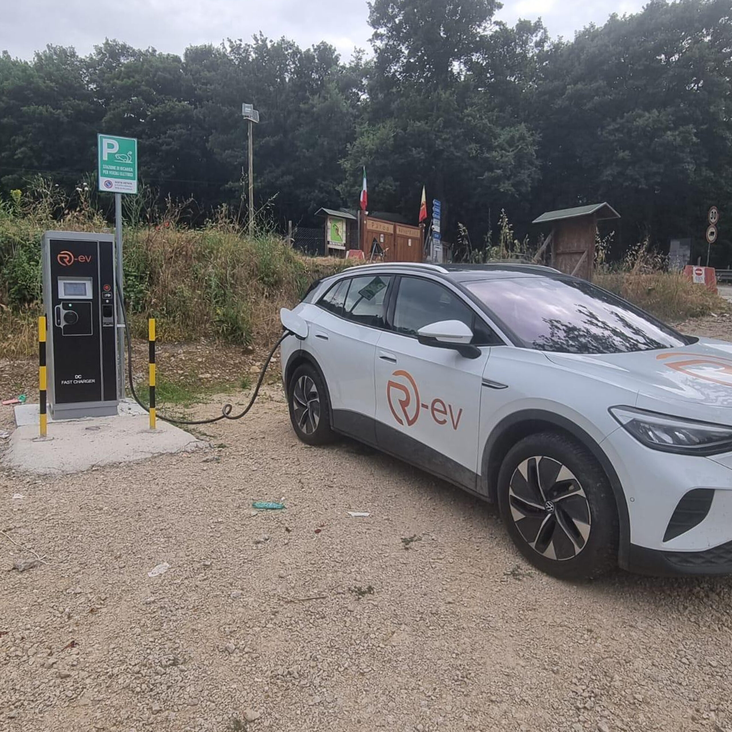 Installazione Postiglione Uscita autostrda 50kW