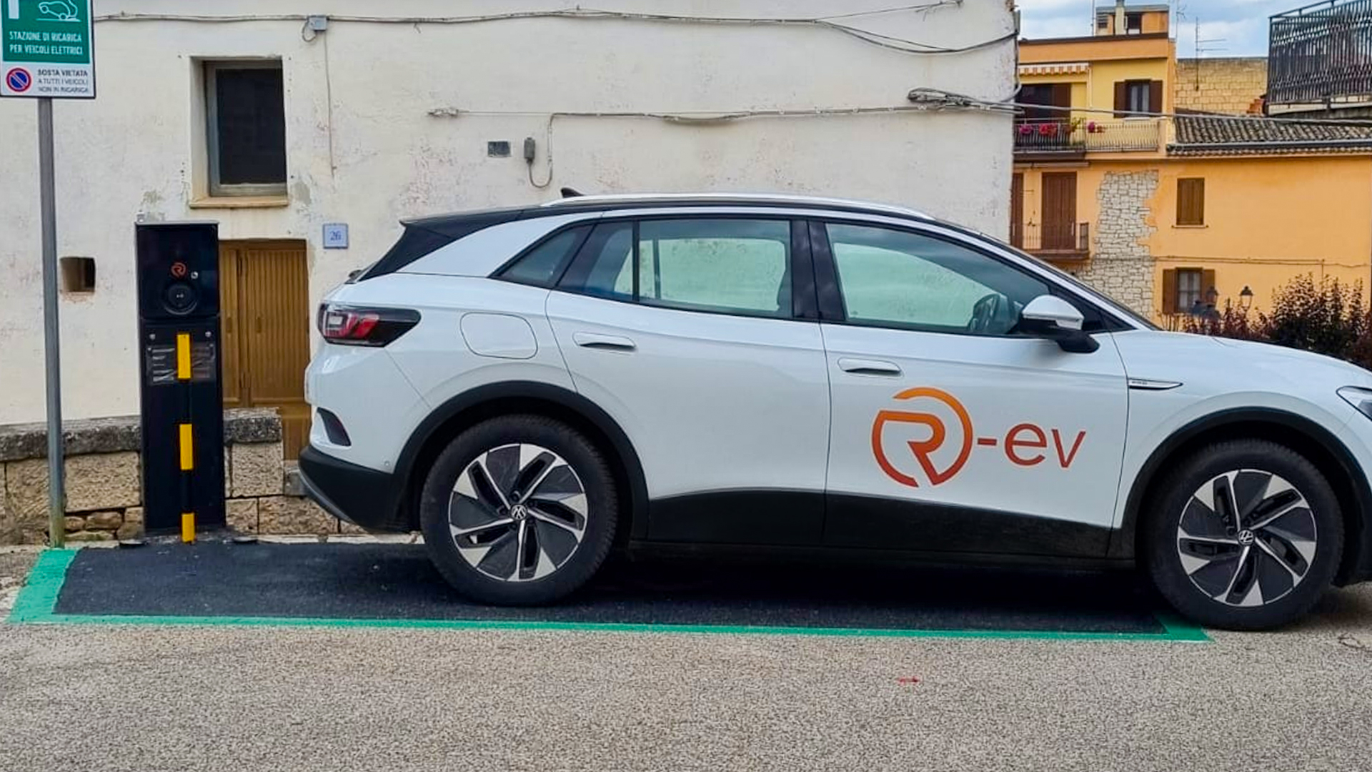 Il tuo operatore per la mobilità elettrica